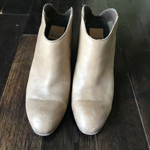 Dolce Vita beige booties ankle boots size 6 1/2